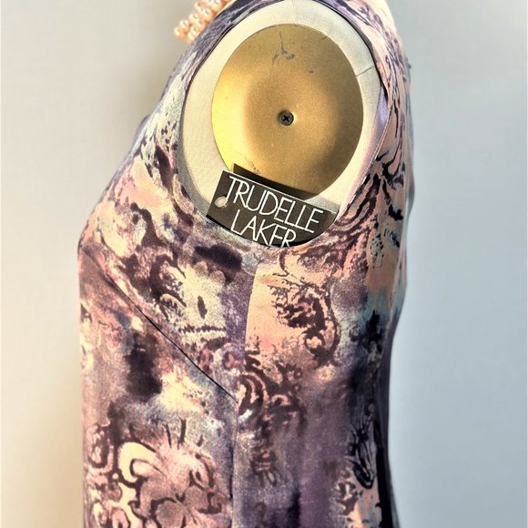 STUNNING SILK SHEATH DRESS - Picture 2 of 4